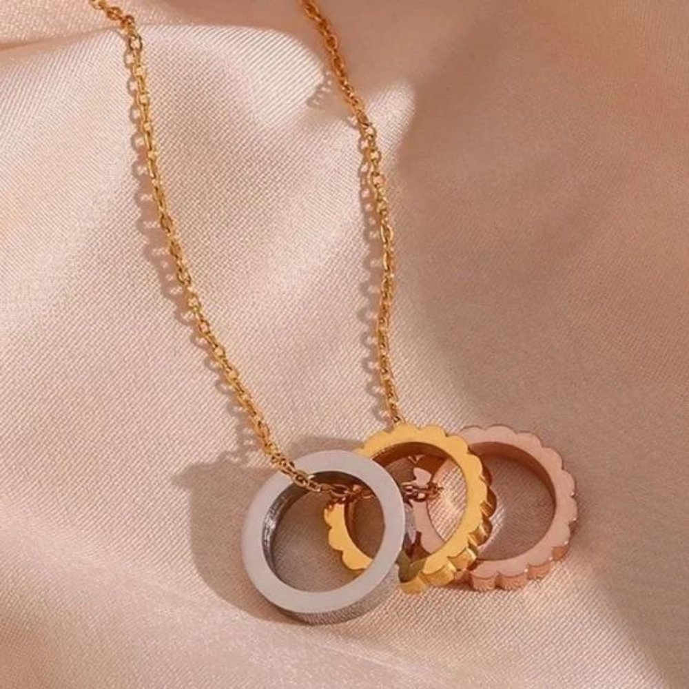 NEW 18K GOLD PENDANT NECKLACE, NICE NECKLACE, CUTE NECKLACE